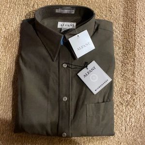 Men’s dress shirt, in original packaging